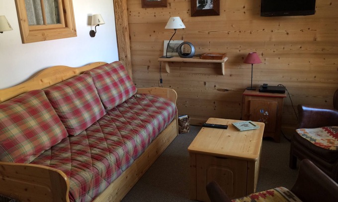 Val-d'Isere Apartment | Cosy apartment with covered parking in quiet residence