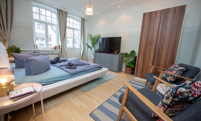 Andreasvorstadt Apartment | ★Cosy & bright Jugendstil Flat in the ❤ of Erfurt+ balcony ★