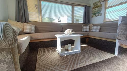 Aberystwyth Other | Cosy Caravan in Clarach Bay