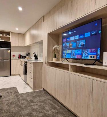 Christchurch City Centre Apartment | Cosy CBD Studio Apartment 6