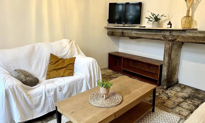Angouleme House | Cosy, centrally located apartment in a quiet neighborhood