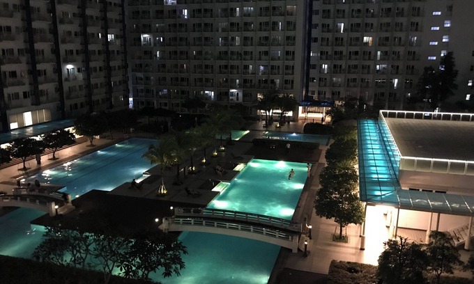Valenzuela Condo | Cosy Condo with Balcony at Makati SM Jazz