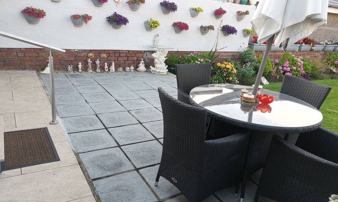 Port Talbot Boat Rental | Cosy cosy c