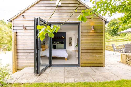 Nettleton Apartment | Cosy Cotswolds Retreat near Bath & Castle Combe
