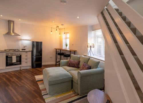 Beer Apartment | Cosy Cottage for Couples, Parking, 3 Min 2 Beach