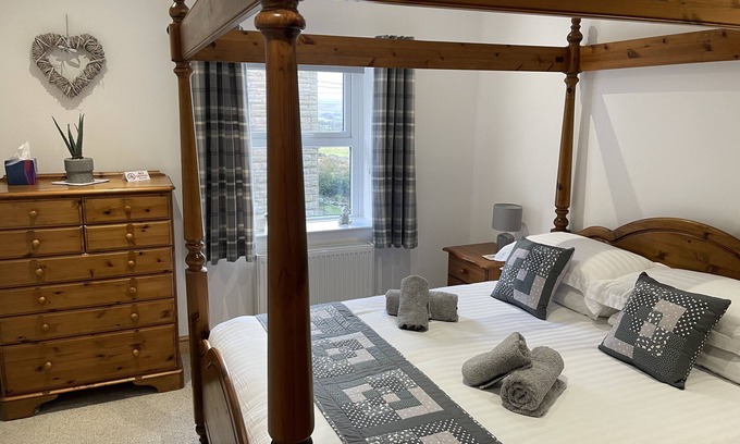 Burtersett Cottage | Cosy Cottage in the Yorkshire Dales nr Hawes. Pet free.