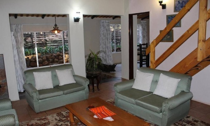 Giant's Castle Game Reserve Cottage | Cosy Cottage with Magnificent Lake and Mountain Viewsn