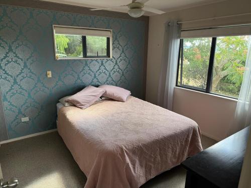 Te Pahu House | Cosy Country Private Cottage with views