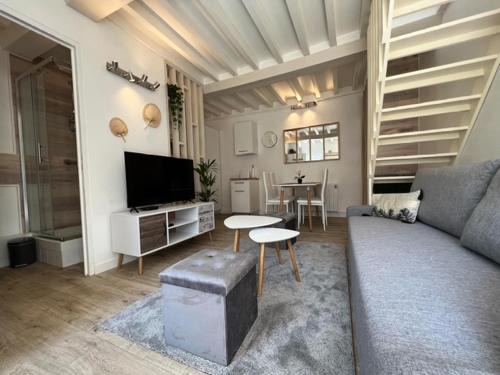 Ouistreham Apartment | Cosy Duplex ! Situation centrale - proche plage et commerces - linge de lit et serviettes de toilette compris