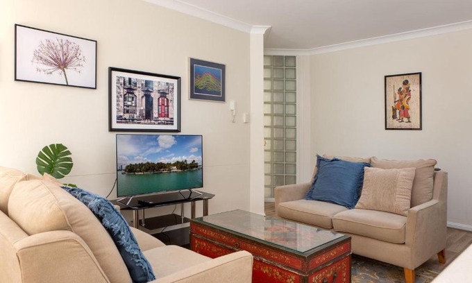 Lilyfield Apartment | Cosy Family Apartment with Parking and Balconies
