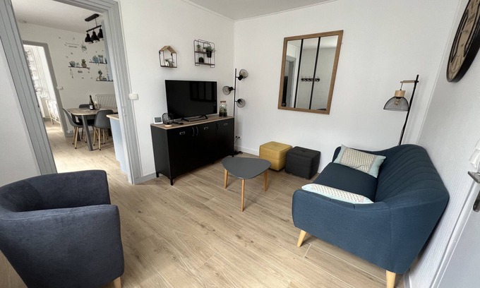 Ouistreham House | Cosy family home with garden - pets welcome!