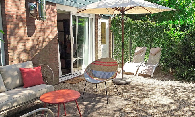 Warmenhuizen House | Cosy five-person house with inside sauna