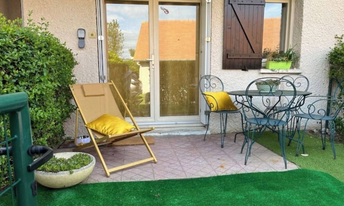 Merville-Franceville-Plage Apartment | Cosy studio near the sea