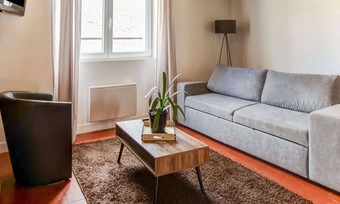 Chatillon-Coligny House | Cosy holiday home with garden