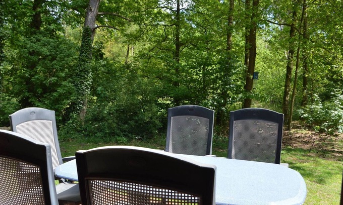 Stramproy House | Cosy Holiday Home in Limburg with Forest nearby