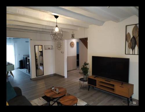 Sainte-Genevieve-des-Bois Villa | COSY HOME - Wifi - Paris/Orly - Accès 24/24
