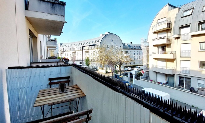 Cergy Apartment | Cosy Home 2, Cergy Le Haut, 30 minutes from Paris