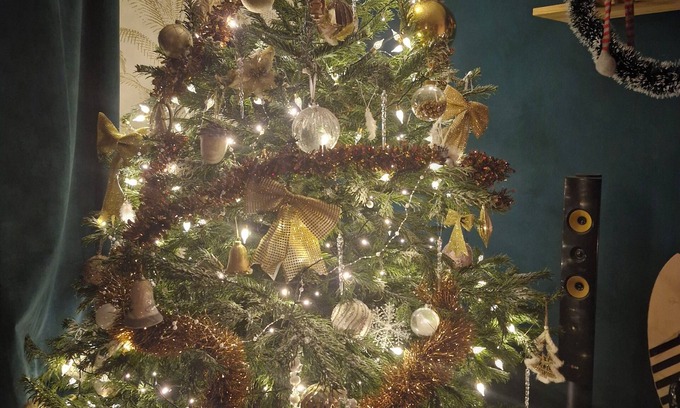 Questembert House | Cosy house decorated for the holidays