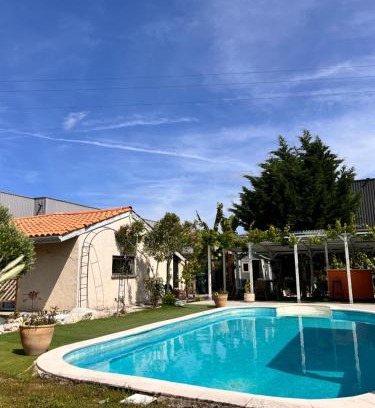 Ambares-et-Lagrave Apartment | cosy house