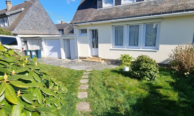 Lorient House | Cosy house near beach, town center and submarine base