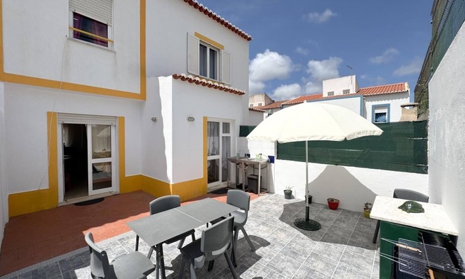 Igreja Nova Apartment | Cosy house near the beaches