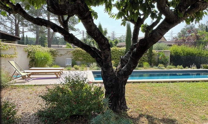 Lourmarin Villa | Cosy house with large swimming pool, 3 minutes from Lourmarin by car