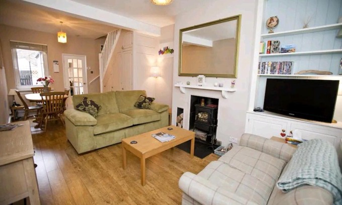 York House | Cosy little home just outside York city walls