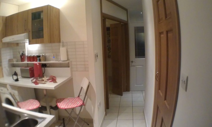 Lee Apartment | Cosy, modern studio near Blackheath & Greenwich