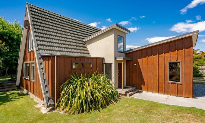 Wanaka House | Cosy on Kowhai - Wanaka Holiday Home