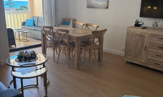 Saint-Aygulf Apartment | Cosy, quiet apartment with sea view In Saint Aygulf, near the main beaches