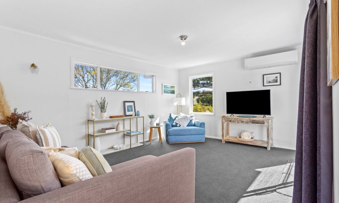 Rothesay Bay House | Cosy Retreat in Rothesay Bay