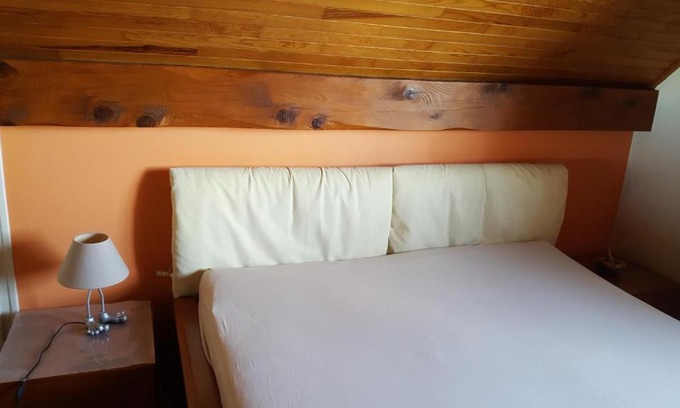 Sauverny House | Cosy room nearby Geneva