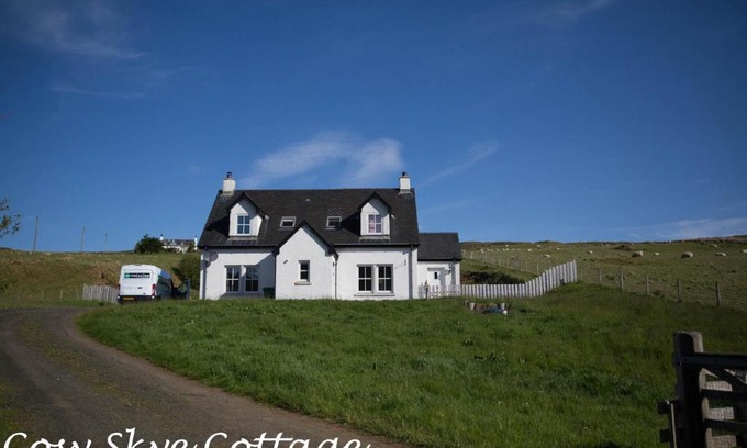 Glenhinnisdal House | Cosy Skye Cottage