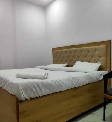 New Delhi House | COSY STAY by STASS-Embassies, DU South Campus