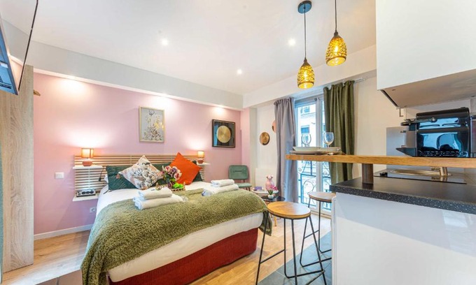 Strasbourg -Saint-Denis Apartment | Cosy studio - 2P - Center of Paris