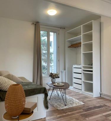 Republique–Point-du-Jour Apartment | Cosy Studio - near Paris