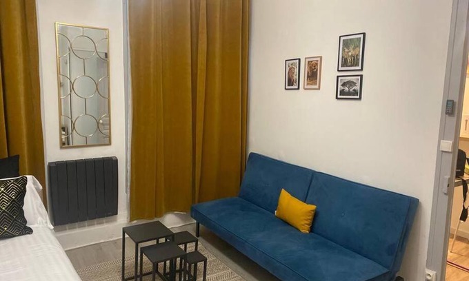 Lyon City Centre Apartment | Cosy studio - Halles Paul Bocuse