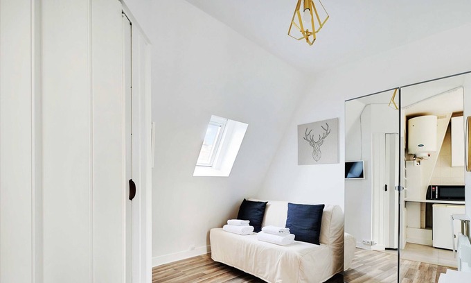 Quartier Saint-Ambroise Apartment | Cosy studio near Atelier des Lumières - Mobility lease