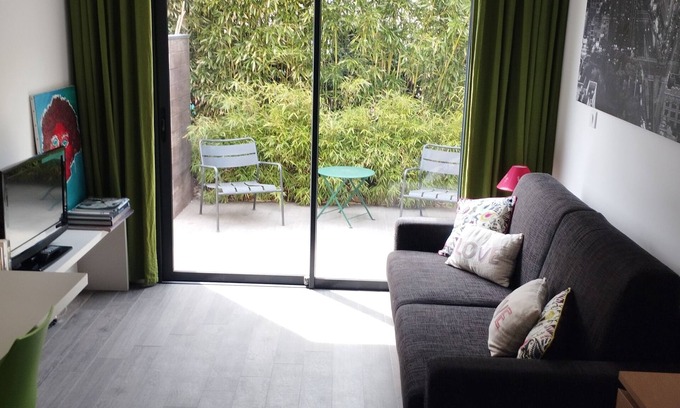Sud Apartment | Cosy studio with garden near town center Air conditioning