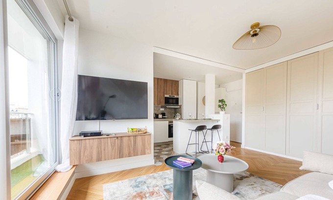 12th Arrondissement Apartment | Cosy studio with balcony - Mobility lease