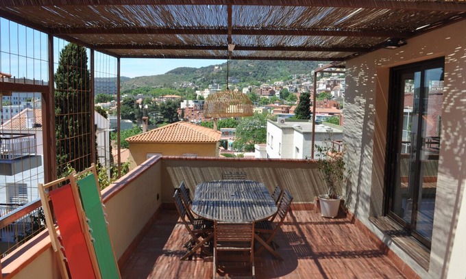Vallcarca i els Penitents Apartment | Cosy sunny house 2bedroom-2bathroom, terrace & panoramic views, near Park Güell
