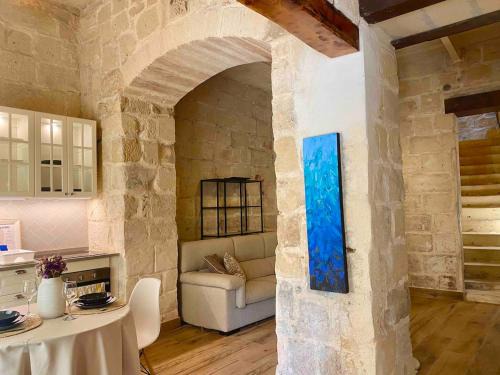 Attard House | Cosy traditional Maltese home