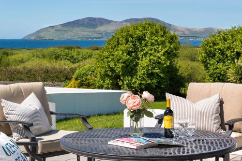 Beenbane House | Cosy two bedroom cottage in Waterville with sea views