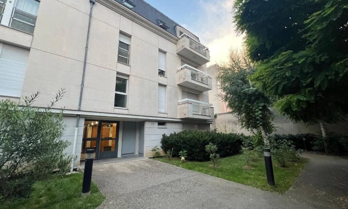 Asnieres-sur-Seine Apartment | Cosy whole apartment in Asnières sur Seine