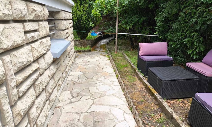 Le-Plessis-Trevise Apartment | Cosy with garden near Disney