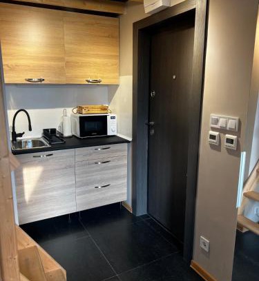 Sofia City Center Apartment | Cosy, workplace studio with a sunny rooftop view