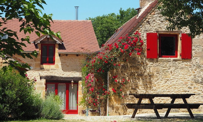 Les Eyzies Cottage | Cottage Au Pré des Noix, nature, calm, quality, comfort between Lascaux and Sarlat
