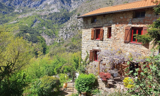 Lantosque House | Cote D'azur Maison de Charme Magnifique vue Arrière Pays Niçois