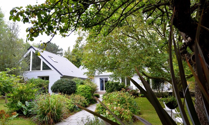 Port-en-Bessin-Huppain House | Côté Mer Normandie Port-en-Bessin. Exceptional villa in the heart of Omaha Beach golf course