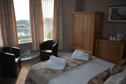 Maenporth House | Cotswold House